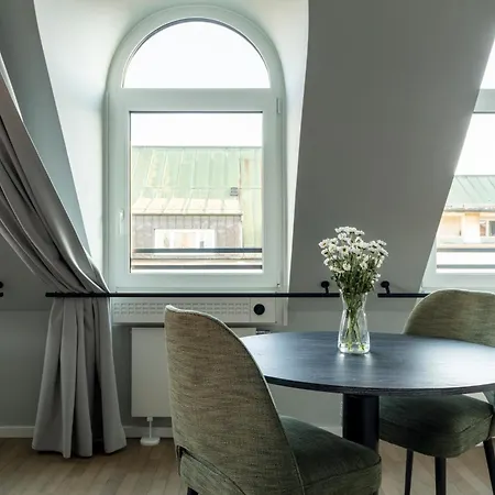 Numa Blend Aparthotel 4*
